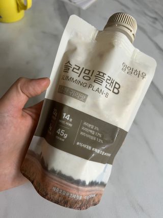 일일하우 슬리밍 플랜B 고소한 귀리맛, 진한 카카오맛 (체중조절식) — 5점을 준 리뷰어가 2023년 8월 올린 사용 사진