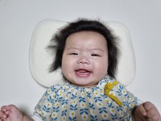 일상유희 newborn 뉴본필로우 아기두상관리베개 — 5점을 준 리뷰어가 2023년 1월 올린 사용 사진
