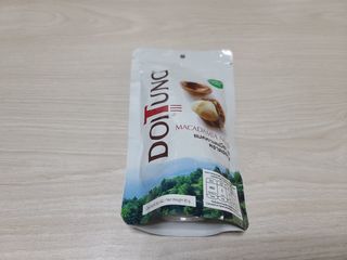 도이퉁 마카다미아 넛 90g  로얄 마카넛 오리지널 쏠트 허니 — 5점을 준 리뷰어가 2021년 3월 올린 사용 사진