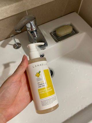 랑벨 내츄럴 딥 포어 클렌저 210ml (저자극 약산성 천연 클렌징 젤) — 5점을 준 리뷰어가 2022년 3월 올린 사용 사진