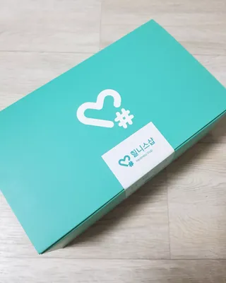 힐니스북 [힐마이넥]   거북목 통증완화를 위한 휴대용 목 안마기 — 4점을 준 리뷰어가 2022년 12월 올린 사용 사진
