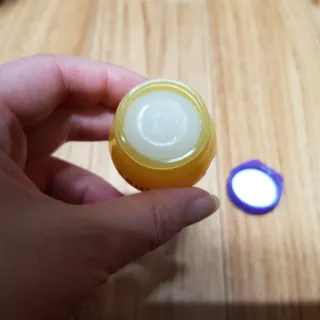 틱톡 [후르디아] 튼입술해결템 올리브영 블루베리 하이드레이팅 허니 립밤 — 4점을 준 리뷰어가 2024년 3월 올린 사용 사진