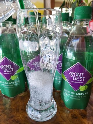 몽베스트 Montbest with Sparkling water Lime20병 — 5점을 준 리뷰어가 2023년 2월 올린 사용 사진