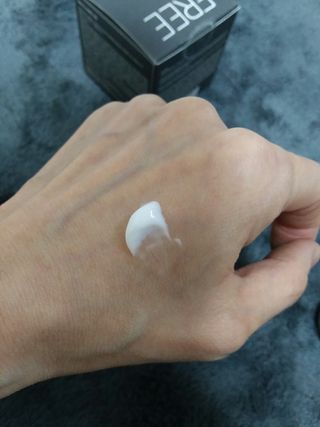비프리코스메틱 뉴 프레쉬 크림 80ml — 5점을 준 리뷰어가 2023년 3월 올린 사용 사진