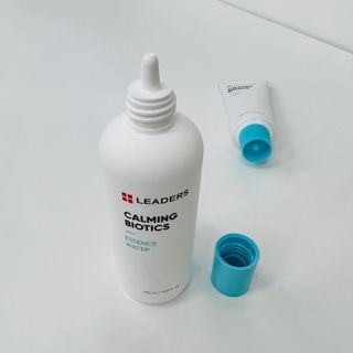 리더스코스메틱 리더스 카밍 바이오틱스 #1등 진정 기획세트 [에센스 워터150ml + 크림 마스크80ml] — 5점을 준 리뷰어가 2022년 9월 올린 사용 사진