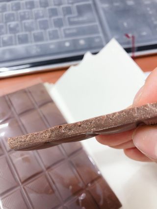 당류2g 자일리톨로 단맛을낸 슈카 퓨어비건 무설탕초콜릿 Xucker vegan 2개입 — 3.5점을 준 리뷰어가 2021년 4월 올린 사용 사진