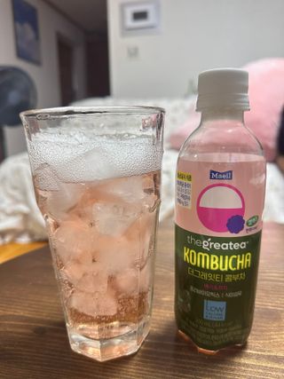 더그레잇티 콤부차 [매일유업] 더그레잇티 44kcal 콤부차 300ml *12개입 (오리지널 6개+베리리치 6개) — 5점을 준 리뷰어가 2023년 7월 올린 사용 사진
