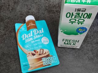 달달슬림쉐이크 [블로그]달달슬림 맛있는 단백질 쉐이크 파우치 다이어트 식사대용 프로틴 파우더 보충제 — 4.5점을 준 리뷰어가 2025년 9월 올린 사용 사진