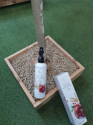 카오리온코스메틱스 곡물 바디 필링 스프레이 — 5점을 준 리뷰어가 2021년 7월 올린 사용 사진