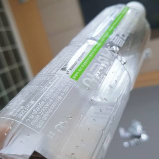 아쿠아스 플레이버워터 [아쿠아스] 제로칼로리 플레이버워터 복숭아/청포도 1BOX 20개입 — 4점을 준 리뷰어가 2021년 4월 올린 사용 사진