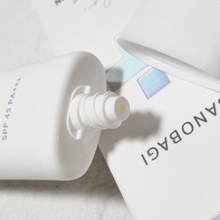 바노바기 코스메틱 바노바기 밀크씨슬 리페어 시카 선스크린 플러스 50ml — 5점을 준 리뷰어가 2023년 1월 올린 사용 사진