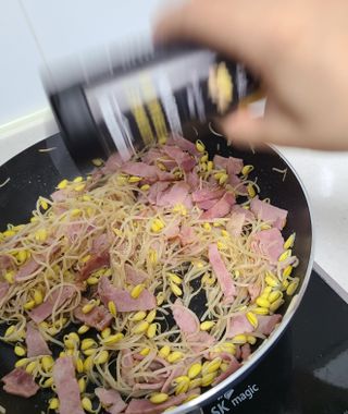 우주쿡 천연조미료 고메 프리미엄 시즈닝 6종 택1 청양고추+ /대파 /깻잎 /마늘 /생강 /표고버섯 — 5점을 준 리뷰어가 2021년 9월 올린 사용 사진