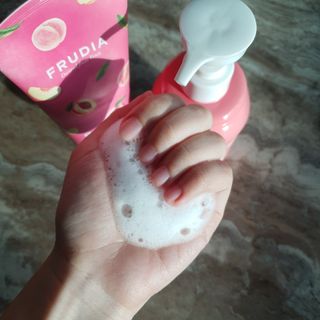 [후르디아] 복숭아 바디워시+바디에센스 세트 — 5점을 준 리뷰어가 2021년 11월 올린 사용 사진