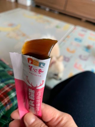 [몸엔용] 녹용 담은 탱탱 콜라겐 녹용 콜라겐 젤리 15g x 20포 — 4.5점을 준 리뷰어가 2022년 4월 올린 사용 사진
