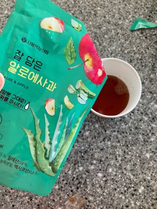서울약사신협 잘 담은 알로애사과_70ml x 30포 — 5점을 준 리뷰어가 2021년 9월 올린 사용 사진