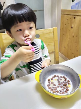 오!그래놀라팝 현미아몬드 — 5점을 준 리뷰어가 2022년 4월 올린 사용 사진