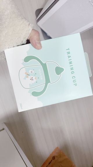 유비맘 트라이탄 코니빨대컵_컬러 랜덤 발송 — 5점을 준 리뷰어가 2020년 12월 올린 사용 사진