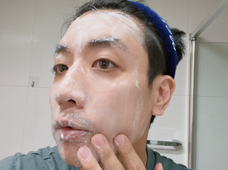 나우 [리브엠] 화해 1등 각질 클렌저! 시카좀 카밍 딥 클렌징 폼 — 4.5점을 준 리뷰어가 2024년 12월 올린 사용 사진
