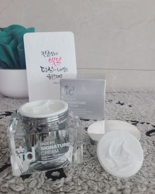 아이디플라코스메틱 아이디 페이스핏  시그니처 크림 50ml — 5점을 준 리뷰어가 2021년 10월 올린 사용 사진