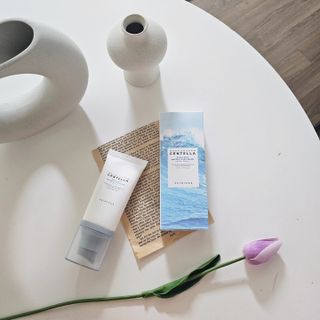 MF[스킨1004] 마다가스카르 센텔라 히알루-시카 워터핏 선세럼 50ml — 5점을 준 리뷰어가 2024년 5월 올린 사용 사진