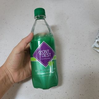 몽베스트 Montbest with Sparkling water Lime20병 — 3점을 준 리뷰어가 2021년 10월 올린 사용 사진