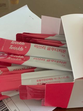 메디포스트 모비타 미쓰리 글루타치온 30포 — 5점을 준 리뷰어가 2022년 12월 올린 사용 사진
