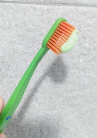 [지오클린] 안나지오 구취케어  기능성 치약 칫솔 세트 (칫솔 5 개+치약 100g 1 개 ) — 4.5점을 준 리뷰어가 2022년 7월 올린 사용 사진