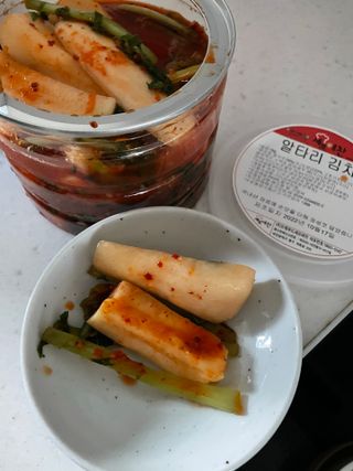 셰프애찬 알타리김치 총각김치 1kg — 5점을 준 리뷰어가 2022년 10월 올린 사용 사진