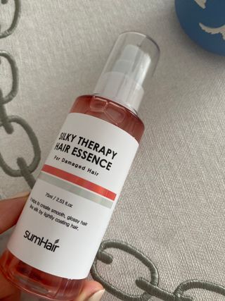 썸헤어 / SUMHAIR 썸헤어 실키 테라피 헤어 에센스 — 5점을 준 리뷰어가 2021년 5월 올린 사용 사진