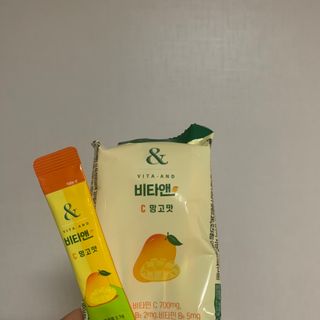 비타앤C 레몬맛, 망고맛 — 5점을 준 리뷰어가 2021년 5월 올린 사용 사진