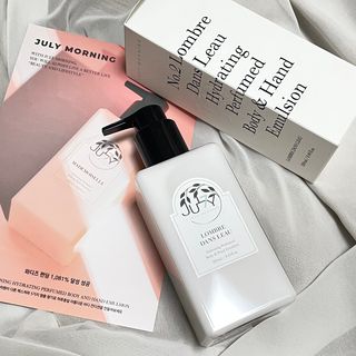 줄라이 모닝 _ JULY MORNING 줄라이모닝 하이드레이팅 퍼퓸드 바디앤핸드 에멀젼 — 5점을 준 리뷰어가 2022년 3월 올린 사용 사진