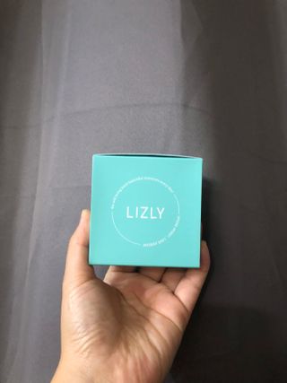 리즐리 씨슬릭 톤업 쿨링 쿠션 15g — 3.5점을 준 리뷰어가 2021년 7월 올린 사용 사진