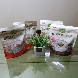 상하키친 소고기버섯 누룽지죽 / 들깨닭고기 누룽지죽 — 5점을 준 리뷰어가 2021년 10월 올린 사용 사진