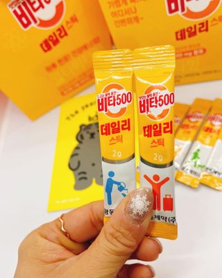 광동제약 [광동] 비타500데일리스틱 70포X2개 + 뚱랑이엽서 + 쇼핑백 증정 — 5점을 준 리뷰어가 2022년 1월 올린 사용 사진