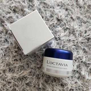 록타비아 Artisan Complete Face Cream — 5점을 준 리뷰어가 2023년 11월 올린 사용 사진