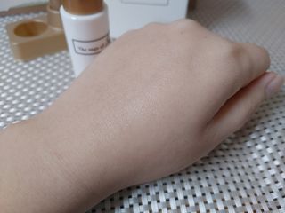 더사가오브수 [사가수] 효혜윤 보태니컬 에너지 에센스인로션 20ml /아이포올 스틱 3g — 5점을 준 리뷰어가 2023년 2월 올린 사용 사진