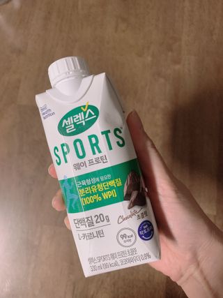 셀렉스스포츠 셀렉스 스포츠 드링크 초콜릿 _ 330ml x 12팩 — 5점을 준 리뷰어가 2021년 10월 올린 사용 사진