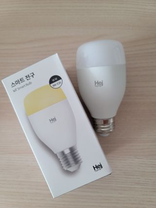 헤이홈 LED전구 화이트 스마트 전구 wifi 연결 스마트폰 연동 음성제어 원격제어 — 5점을 준 리뷰어가 2021년 5월 올린 사용 사진