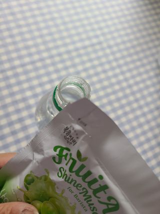 [복음자리] 바리스타 패키지 2종 랜덤발송 (딸기스무디 스틱+샤인머스캣에이드 or 망고스무디+자몽에이드) — 4.5점을 준 리뷰어가 2022년 6월 올린 사용 사진