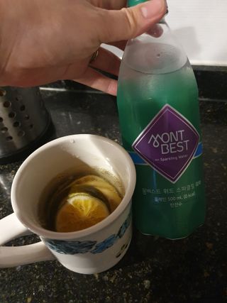 몽베스트 Montbest with Sparkling water Plain 20병 — 5점을 준 리뷰어가 2021년 12월 올린 사용 사진