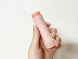 바르는뷰티 데생멀티밤 식물유래성분 97 저분자콜라겐 피부수분 미백 주름개선 멀티밤스틱 — 5점을 준 리뷰어가 2021년 10월 올린 사용 사진