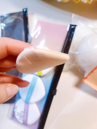[툴앤썸] 메이크업 브러시로 바르고 호빵 스펀지로 클렌징하는 A-Z 뷰티툴 5종 — 5점을 준 리뷰어가 2021년 1월 올린 사용 사진