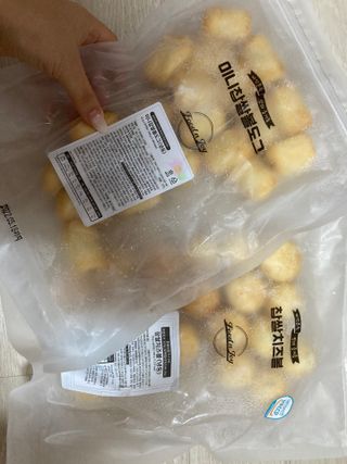 Dog&Ball 독앤볼 [Dog&Ball] 미니찹쌀볼도그 찹쌀치즈볼 — 5점을 준 리뷰어가 2021년 8월 올린 사용 사진