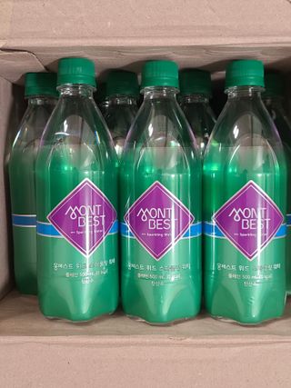 몽베스트 Montbest with Sparkling water Plain 20병 — 4점을 준 리뷰어가 2021년 10월 올린 사용 사진