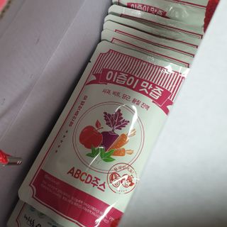 본황칠 이즙이 맛즙 ABC주스 30EA — 5점을 준 리뷰어가 2022년 8월 올린 사용 사진