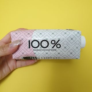 남홈 코코넛워터 주스 100퍼센트 — 5점을 준 리뷰어가 2021년 3월 올린 사용 사진