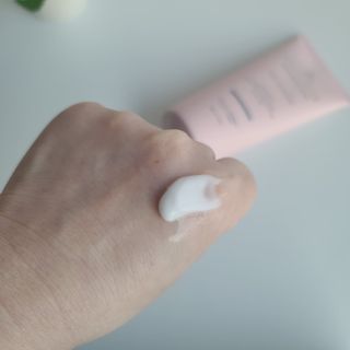오투에니원 인컨보 바디 퍼퓸 크림 200ml — 5점을 준 리뷰어가 2022년 12월 올린 사용 사진