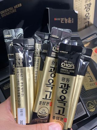 [광동제약] 광동 광옥고 홍삼 본 30포+쇼핑백 증정 — 5점을 준 리뷰어가 2021년 12월 올린 사용 사진