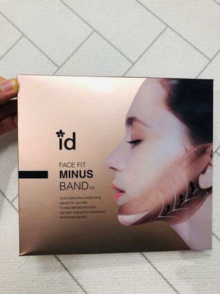 아이디플라코스메틱 아이디 페이스핏 마이너스 밴드 v2 — 4.5점을 준 리뷰어가 2021년 5월 올린 사용 사진