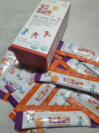 베거스코리아 [콜리케어] 키즈 홍삼콜리 딸기맛 14포 — 4.5점을 준 리뷰어가 2021년 10월 올린 사용 사진